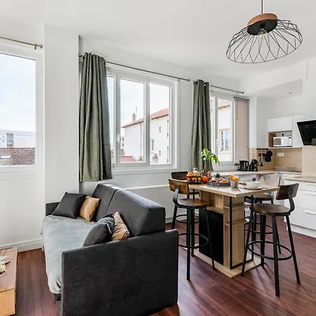 Evasion Lyonnaise Lumiere Et Confort Apartamento *